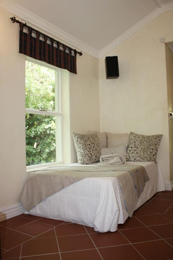 Bed and Breakfast Camelot In Constantia Kapské Město Exteriér fotografie