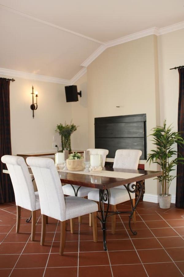 Bed and Breakfast Camelot In Constantia Kapské Město Exteriér fotografie